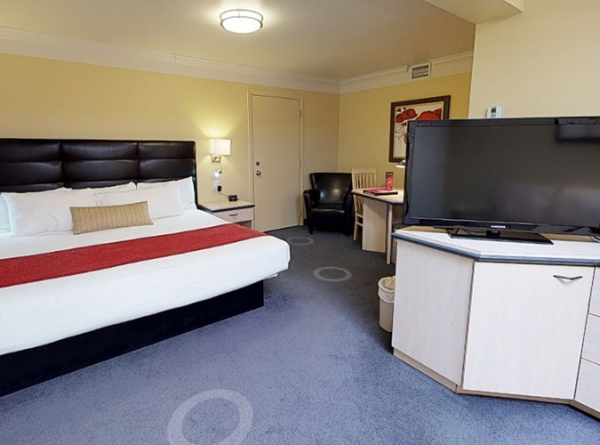 The spacious room - Auberge Ambassadeur