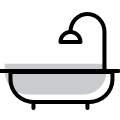 Salle de bain avec bain/douche